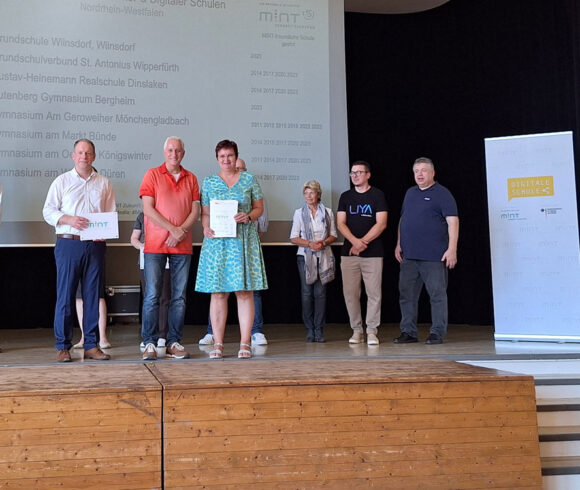 Auszeichnung „MINT-freundliche Schulen“ und „Digitale Schulen“ in Nordrhein-Westfalen